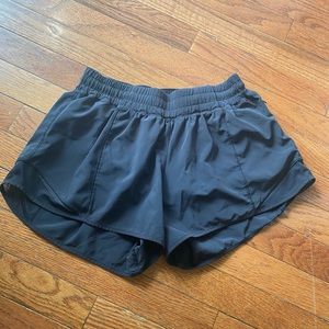 Lulu lemon Hotty hot shorts
